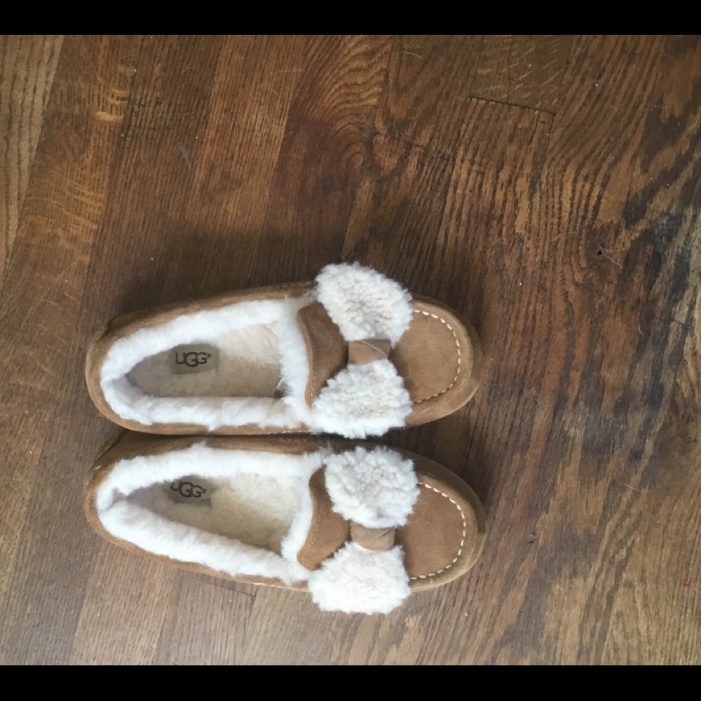 Ugg moccasins, NWOT ,price negotiable